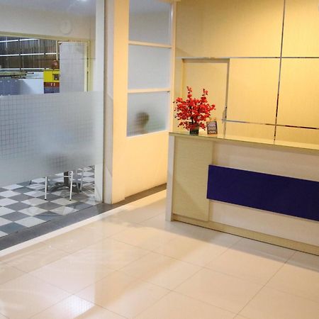 Daya Hotel Makassar Extérieur photo