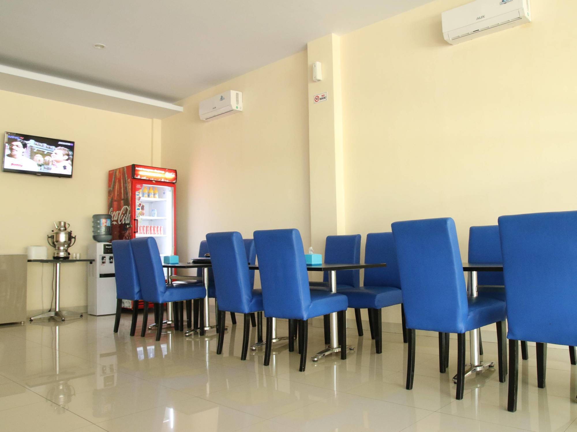 Daya Hotel Makassar Extérieur photo